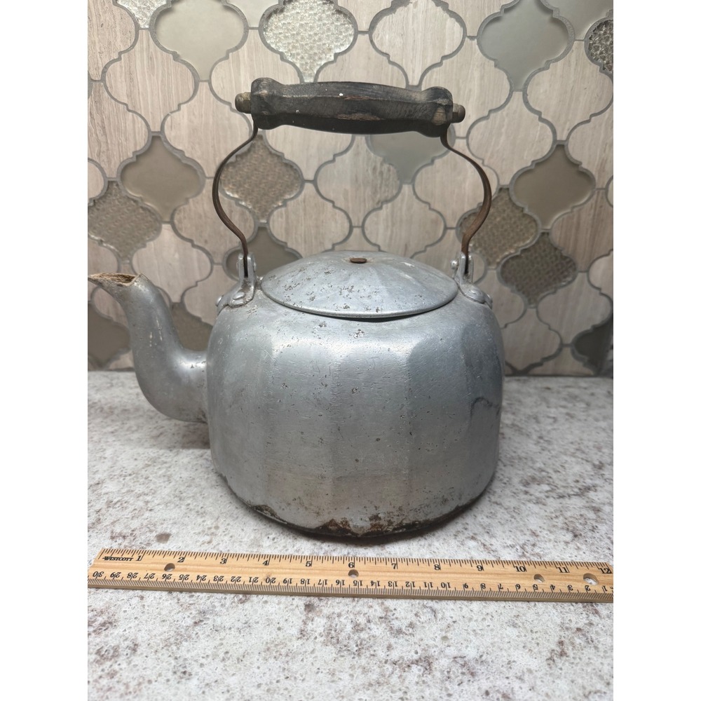 Vintage Mirro Aluminum Tea Kettle 5 Qt Wood Handle Rustic Farmhouse Decor 11in